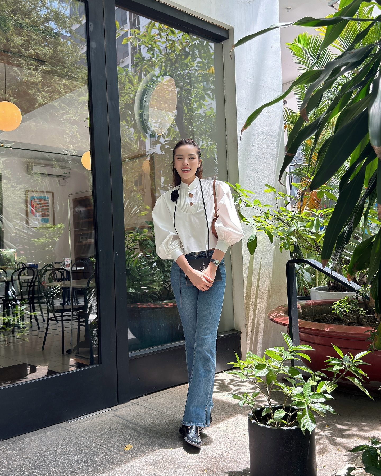 Vbiz mấy ai mặc quần jeans vừa nhiều vừa đẹp, lại hack tuổi đỉnh cao như Kỳ Duyên! - Ảnh 4. Vbiz mấy ai mặc quần jeans vừa nhiều vừa đẹp, lại hack tuổi đỉnh cao như Kỳ Duyên! - Ảnh 4.