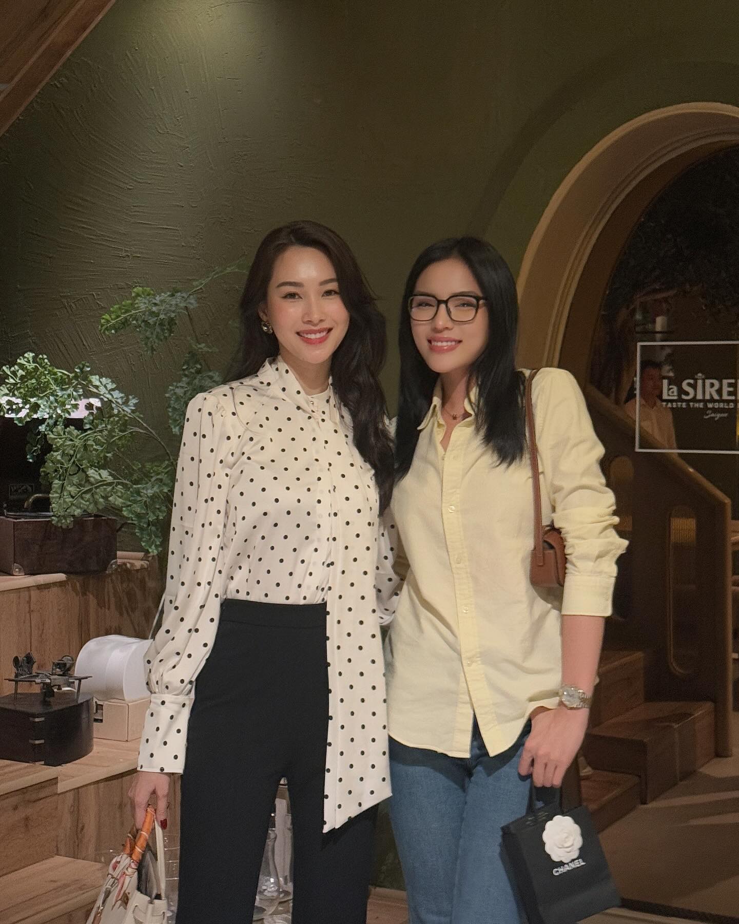 Vbiz mấy ai mặc quần jeans vừa nhiều vừa đẹp, lại hack tuổi đỉnh cao như Kỳ Duyên! - Ảnh 7. Vbiz mấy ai mặc quần jeans vừa nhiều vừa đẹp, lại hack tuổi đỉnh cao như Kỳ Duyên! - Ảnh 7.