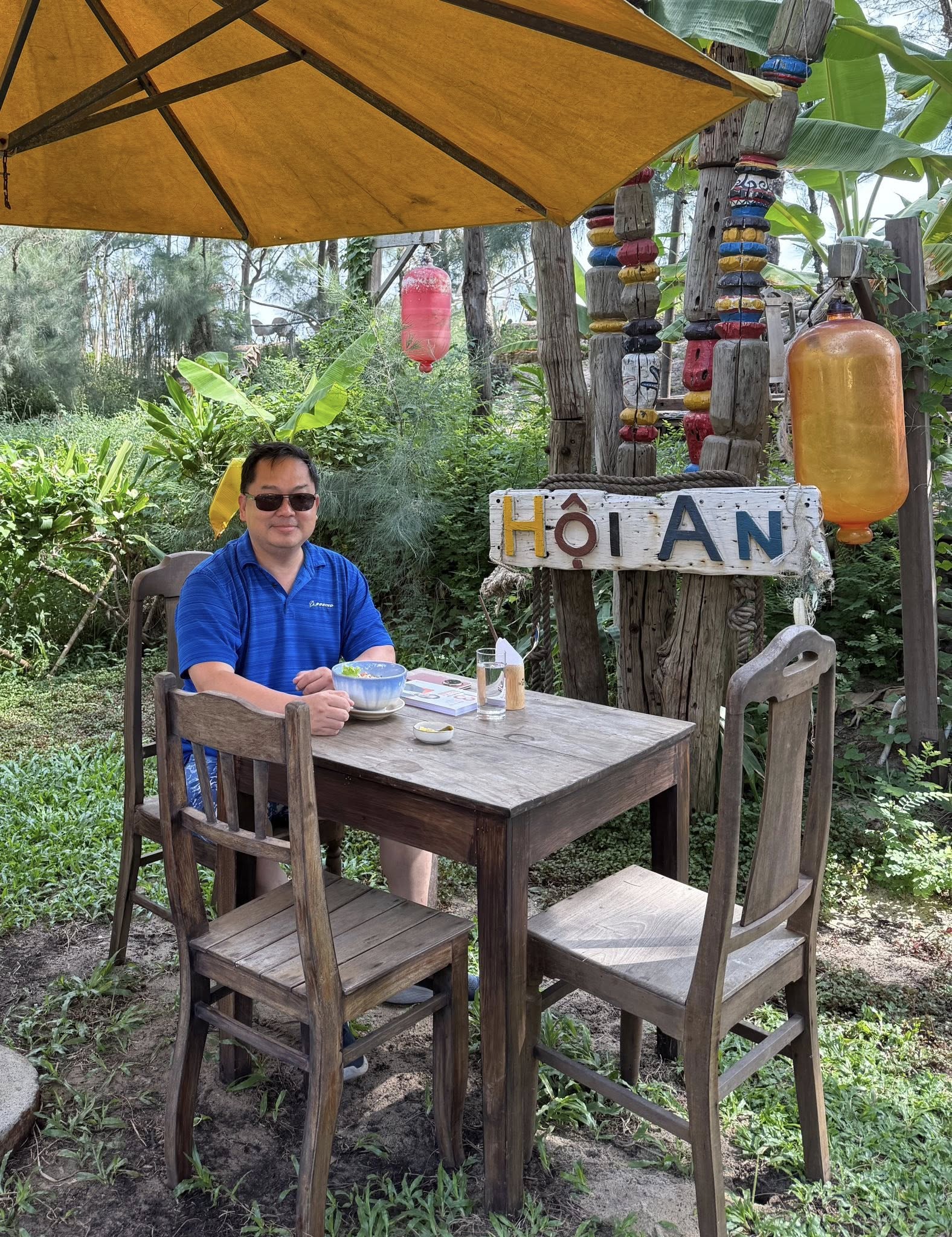 Những hình ảnh đời thường gần gũi, luôn sống hết mình của ông Hoàng Nam Tiến - Ảnh 9. Những hình ảnh đời thường gần gũi, luôn sống hết mình của ông Hoàng Nam Tiến - Ảnh 9.