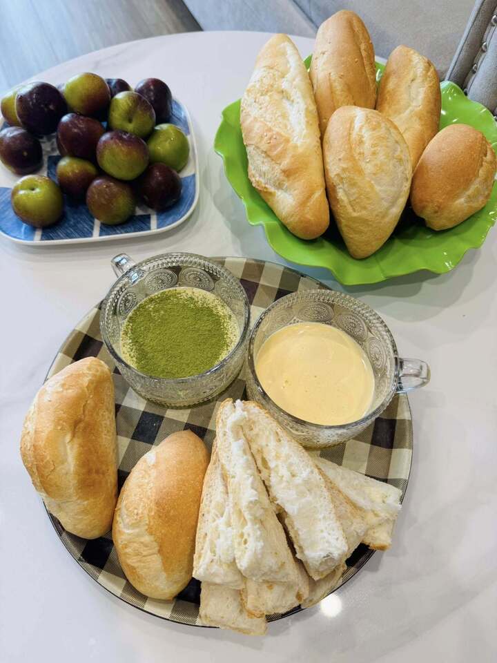 Cách làm kem trứng chấm bánh mì tại nhà - Ảnh 1. Cách làm kem trứng chấm bánh mì tại nhà - Ảnh 1.
