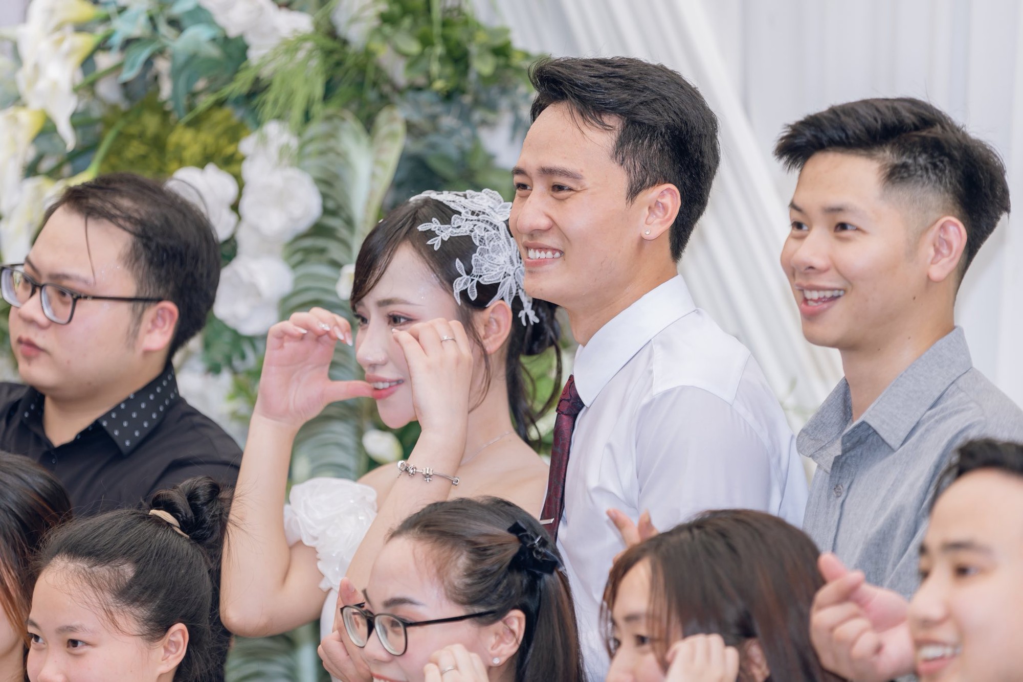 Hé lộ ảnh cưới của Hé lộ ảnh cưới của