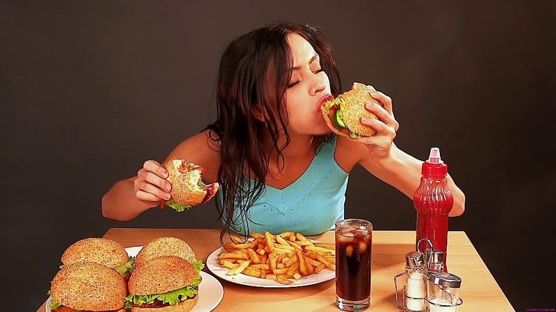 5 việc không nên làm vào tối muộn kẻo dễ bị đột tử- Ảnh 2. 5 việc không nên làm vào tối muộn kẻo dễ bị đột tử- Ảnh 2.