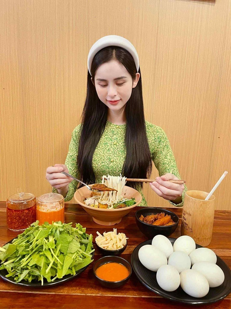 Bỏ nhà đi trong hình hài &quot;con trai&quot;, ngày trở về là con gái: Mẹ bật khóc, thốt lên câu cảm động - Ảnh 3.