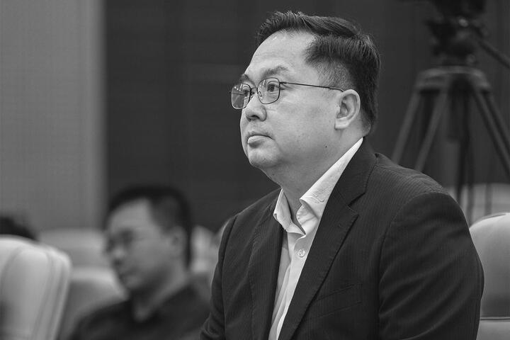 Nghệ sỹ Việt tiếc thương doanh nhân Hoàng Nam Tiến - Ảnh 1. Nghệ sỹ Việt tiếc thương doanh nhân Hoàng Nam Tiến - Ảnh 1.