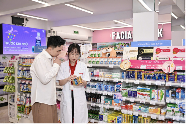 Chuỗi nhà thuốc kết hợp chăm sóc sức khỏe, làm đẹp 90 năm tuổi Nhật Bản chính thức đến Việt Nam - Ảnh 1. Chuỗi nhà thuốc kết hợp chăm sóc sức khỏe, làm đẹp 90 năm tuổi Nhật Bản chính thức đến Việt Nam - Ảnh 1.