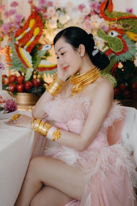 the-wedding-flooded-with-gold-and-the-couples-5-year-love-story-in-vinh-long-1-1753953985658-17539539858021816561506-1753967643968-17539676447661110182665.jpg
