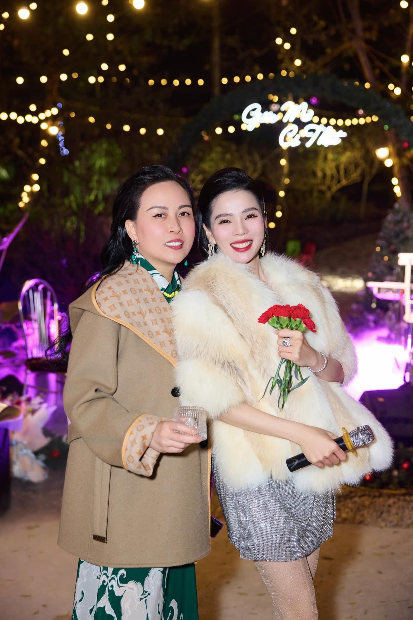 Phượng Chanel vừa Phượng Chanel vừa