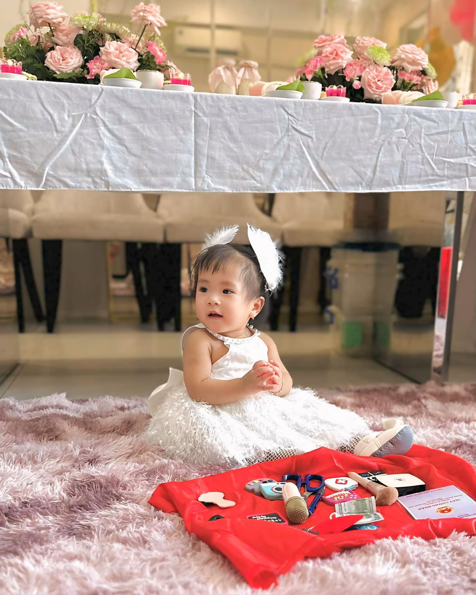 Thanh Trúc tổ chức lễ thôi nôi cho con: 2 món đồ bé Kỳ Kỳ chọn nói gì về tương lai?- Ảnh 5. Thanh Trúc tổ chức lễ thôi nôi cho con: 2 món đồ bé Kỳ Kỳ chọn nói gì về tương lai?- Ảnh 5.