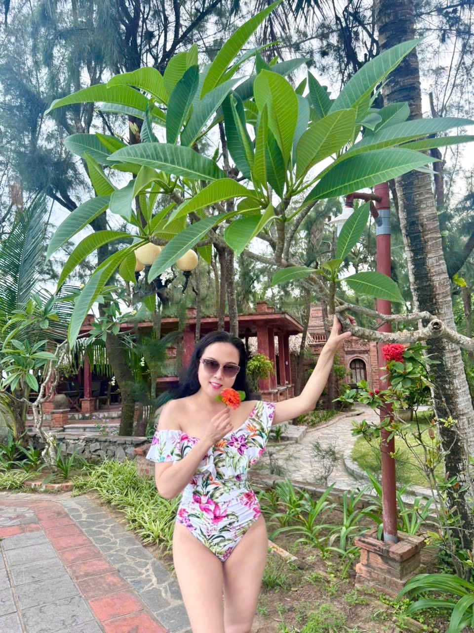 Phượng Chanel vừa Phượng Chanel vừa