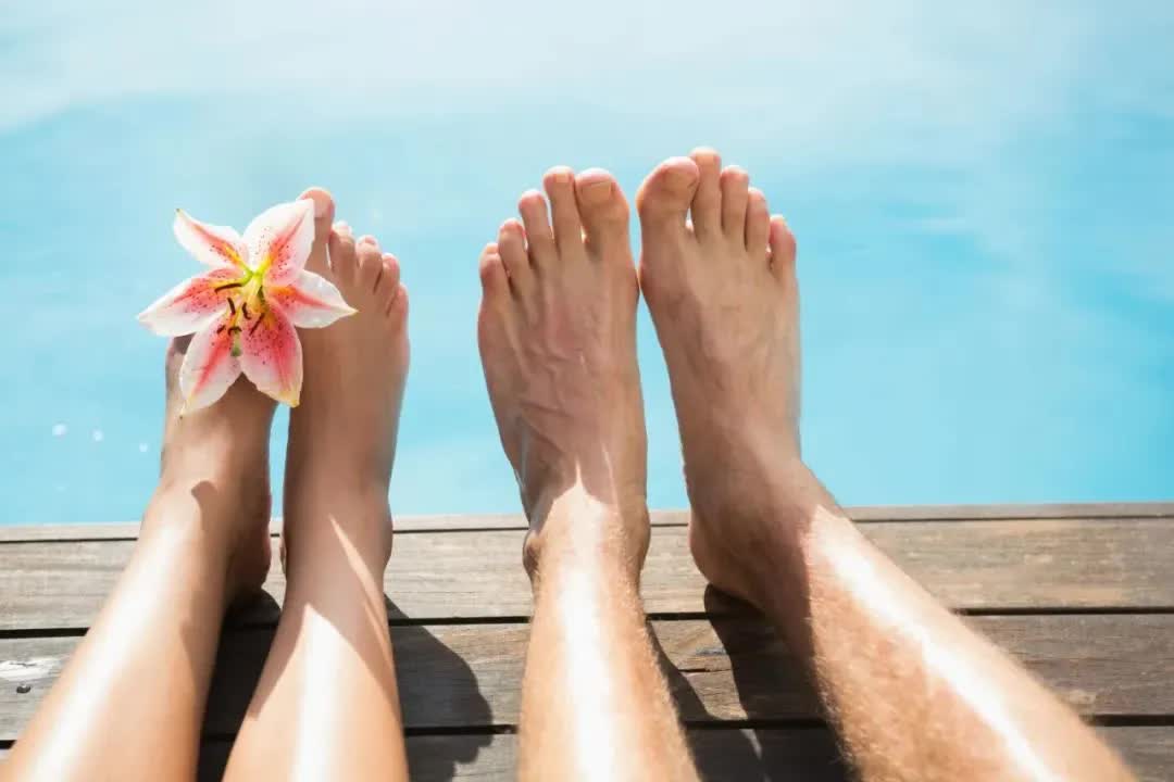 Nhìn bàn chân không có 2 dấu hiệu này thì thận của bạn đang rất tốt, nếu thấy đâu ở 2 vị trí thì nên đi khám thận ngay- Ảnh 2. Nhìn bàn chân không có 2 dấu hiệu này thì thận của bạn đang rất tốt, nếu thấy đâu ở 2 vị trí thì nên đi khám thận ngay- Ảnh 2.
