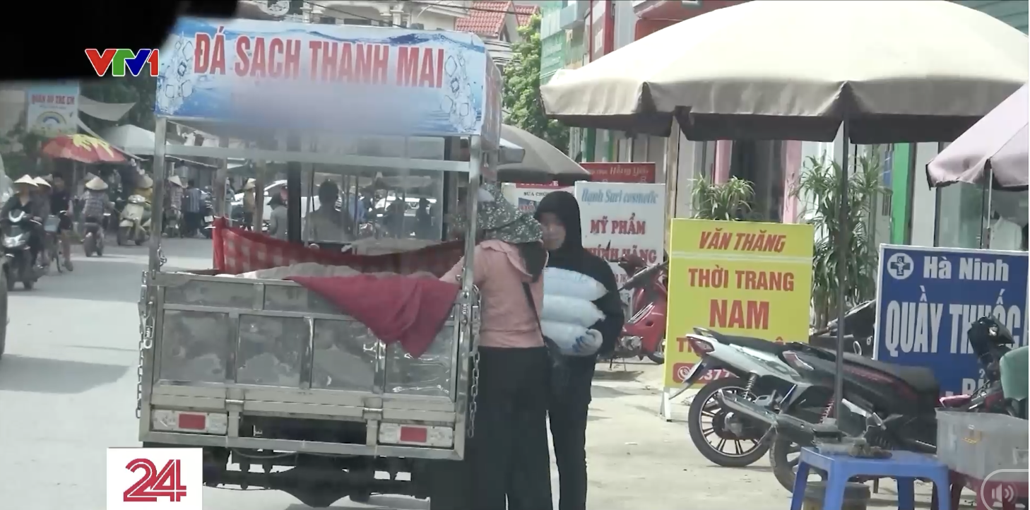 Sự thật gây sốc đằng sau những chuyến xe chở đá lạnh vào quán giải khát: Quy trình sản xuất lạnh gáy! - Ảnh 5. Sự thật gây sốc đằng sau những chuyến xe chở đá lạnh vào quán giải khát: Quy trình sản xuất lạnh gáy! - Ảnh 5.