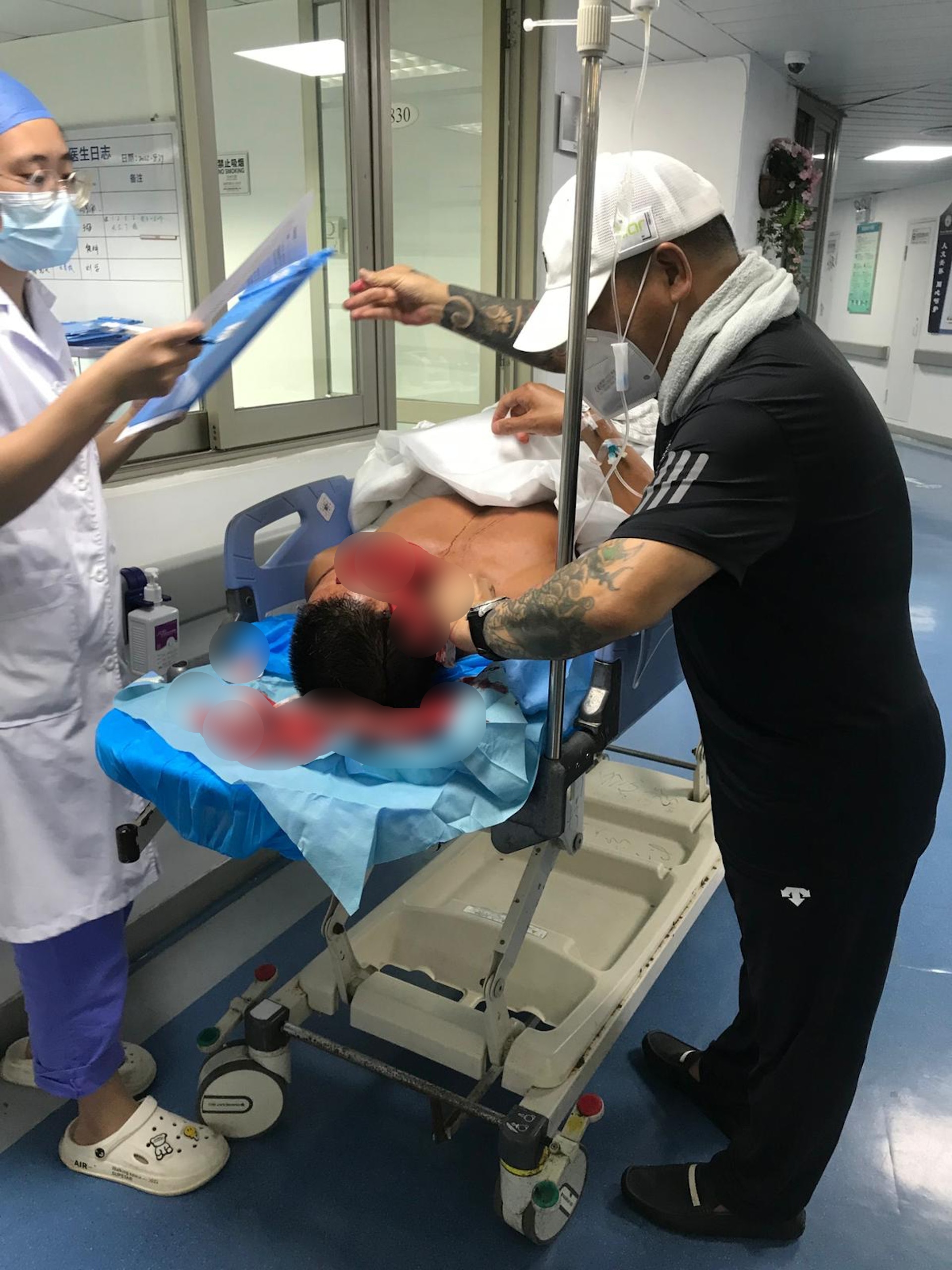 Kinh hoàng vụ nam diễn viên bị Kinh hoàng vụ nam diễn viên bị