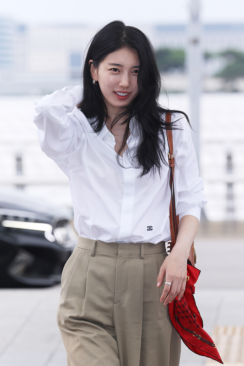 V (BTS), Suzy lên đường cho chuyến đi đặc biệt: Màn khoe cơ bắp của nam thần BTS gây lo ngại- Ảnh 15. V (BTS), Suzy lên đường cho chuyến đi đặc biệt: Màn khoe cơ bắp của nam thần BTS gây lo ngại- Ảnh 15.