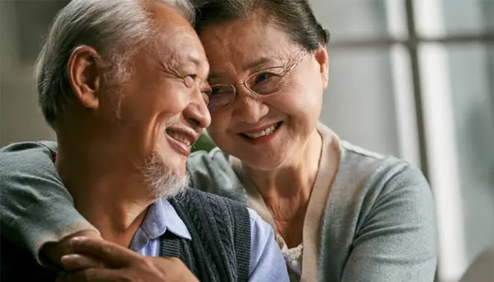 83 tuổi, bố tôi bị bà lão U70 lừa tình, muốn sang tên nhà cho bà ấy - Ảnh 1. 83 tuổi, bố tôi bị bà lão U70 lừa tình, muốn sang tên nhà cho bà ấy - Ảnh 1.