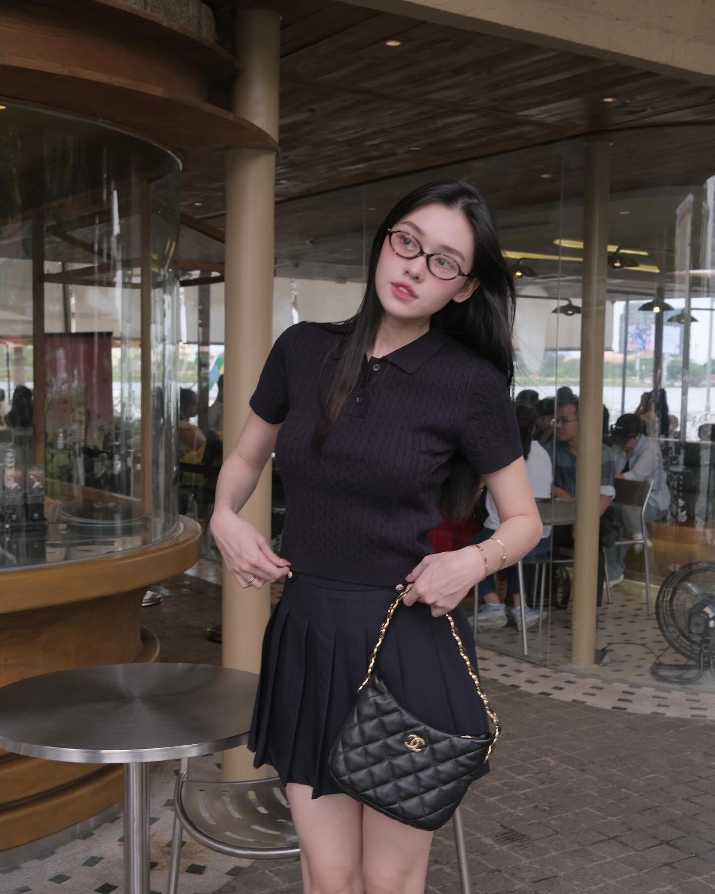10 outfit từ mỹ nhân Việt giúp chị em chạm đỉnh cao mặc đồ tối giản - Ảnh 7. 10 outfit từ mỹ nhân Việt giúp chị em chạm đỉnh cao mặc đồ tối giản - Ảnh 7.