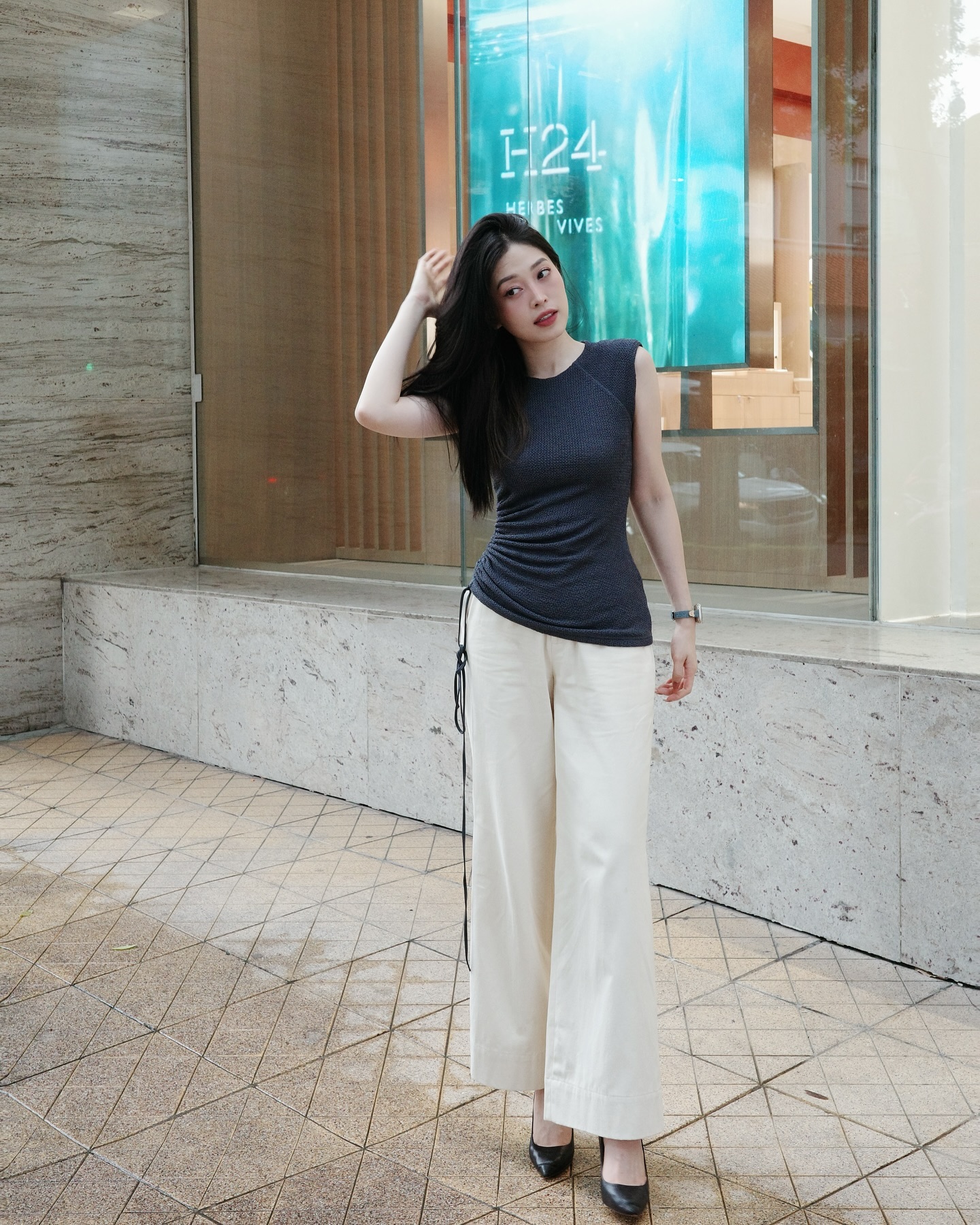 10 outfit từ mỹ nhân Việt giúp chị em chạm đỉnh cao mặc đồ tối giản - Ảnh 6. 10 outfit từ mỹ nhân Việt giúp chị em chạm đỉnh cao mặc đồ tối giản - Ảnh 6.