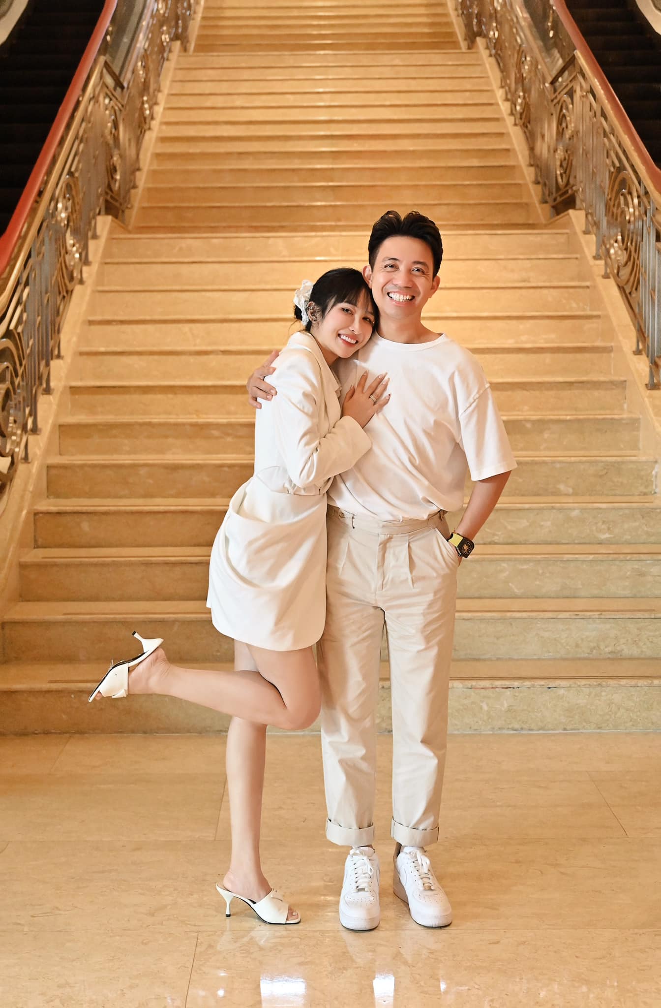 Vợ đầu và vợ 2 của Minh Nhựa lần đầu chung một khung hình: Bất ngờ với phát ngôn của vị đại gia- Ảnh 3. Vợ đầu và vợ 2 của Minh Nhựa lần đầu chung một khung hình: Bất ngờ với phát ngôn của vị đại gia- Ảnh 3.