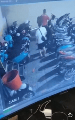 Người đ&agrave;n &ocirc;ng đ&aacute;nh đập t&agrave;n nhẫn 2 thiếu ni&ecirc;n ở TP.HCM: H&eacute; lộ nguồn cơn từ 3 th&aacute;ng trước - Ảnh 1.