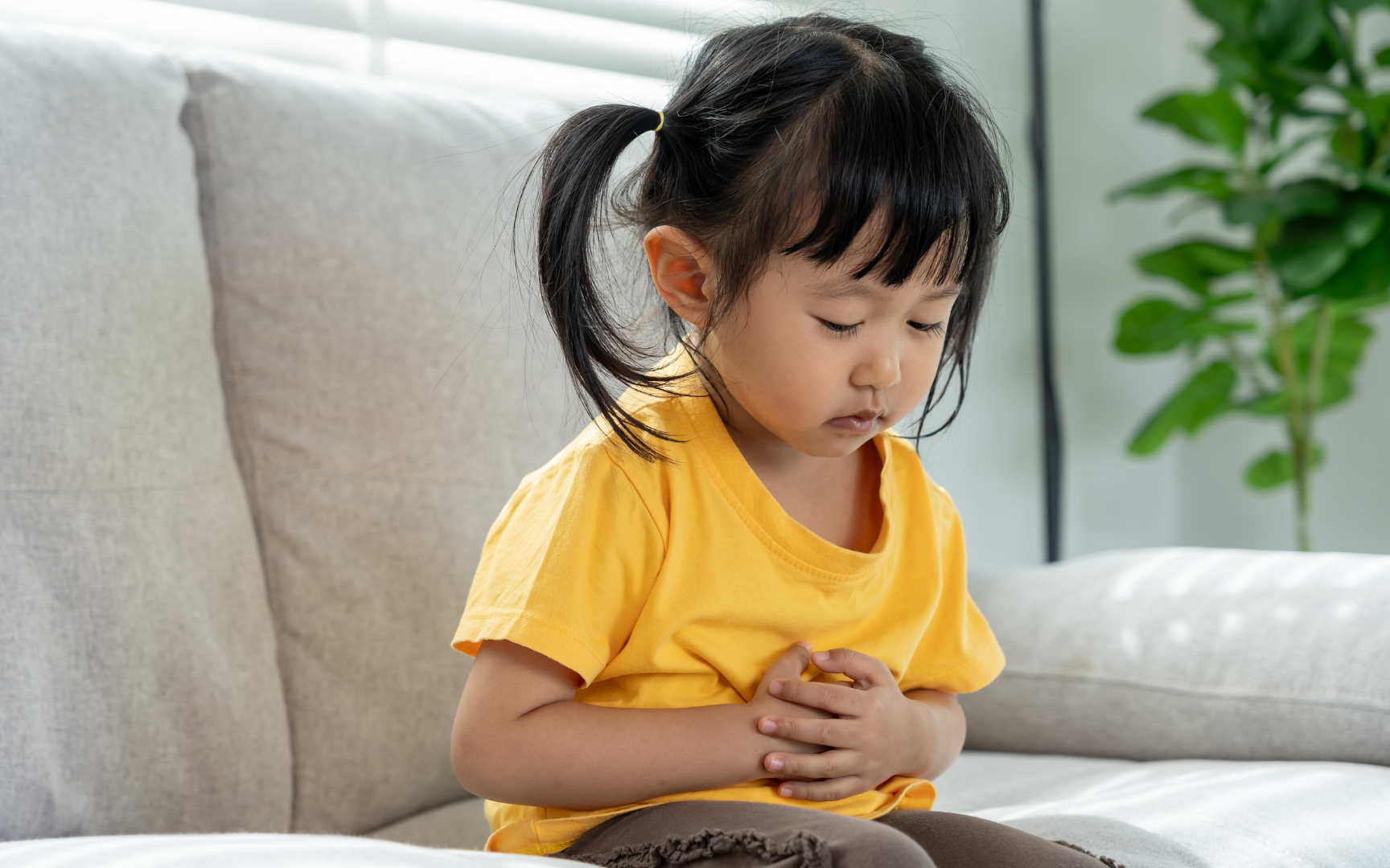 Bé 1 tháng tuổi suýt mất mạng vì bố mẹ tự chữa bệnh tiêu chảy cho con theo &quot;bài thuốc dân gian truyền miệng&quot;