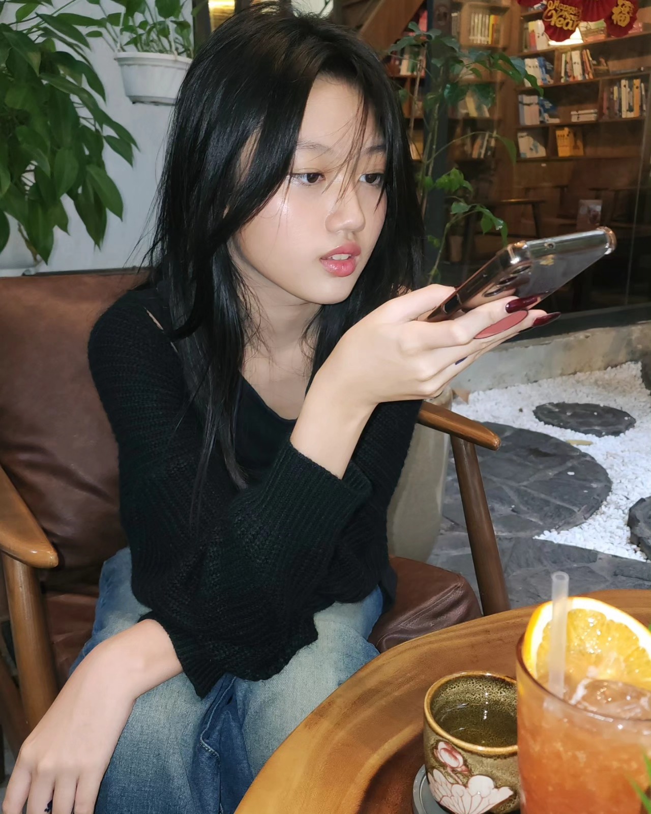 Trò chuyện với "ảnh hậu trẻ nhất Việt Nam" và chị gái cũng làm diễn viên: Bố mẹ không đồng ý cho yêu sớm, không so đo chị em trong một nhà- Ảnh 4. Trò chuyện với "ảnh hậu trẻ nhất Việt Nam" và chị gái cũng làm diễn viên: Bố mẹ không đồng ý cho yêu sớm, không so đo chị em trong một nhà- Ảnh 4.