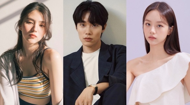 Hyeri lộ diện sau nghi vấn cố tình gây scandal với Han So Hee, có biểu cảm đáng lo ngại - Ảnh 7. Hyeri lộ diện sau nghi vấn cố tình gây scandal với Han So Hee, có biểu cảm đáng lo ngại - Ảnh 7.