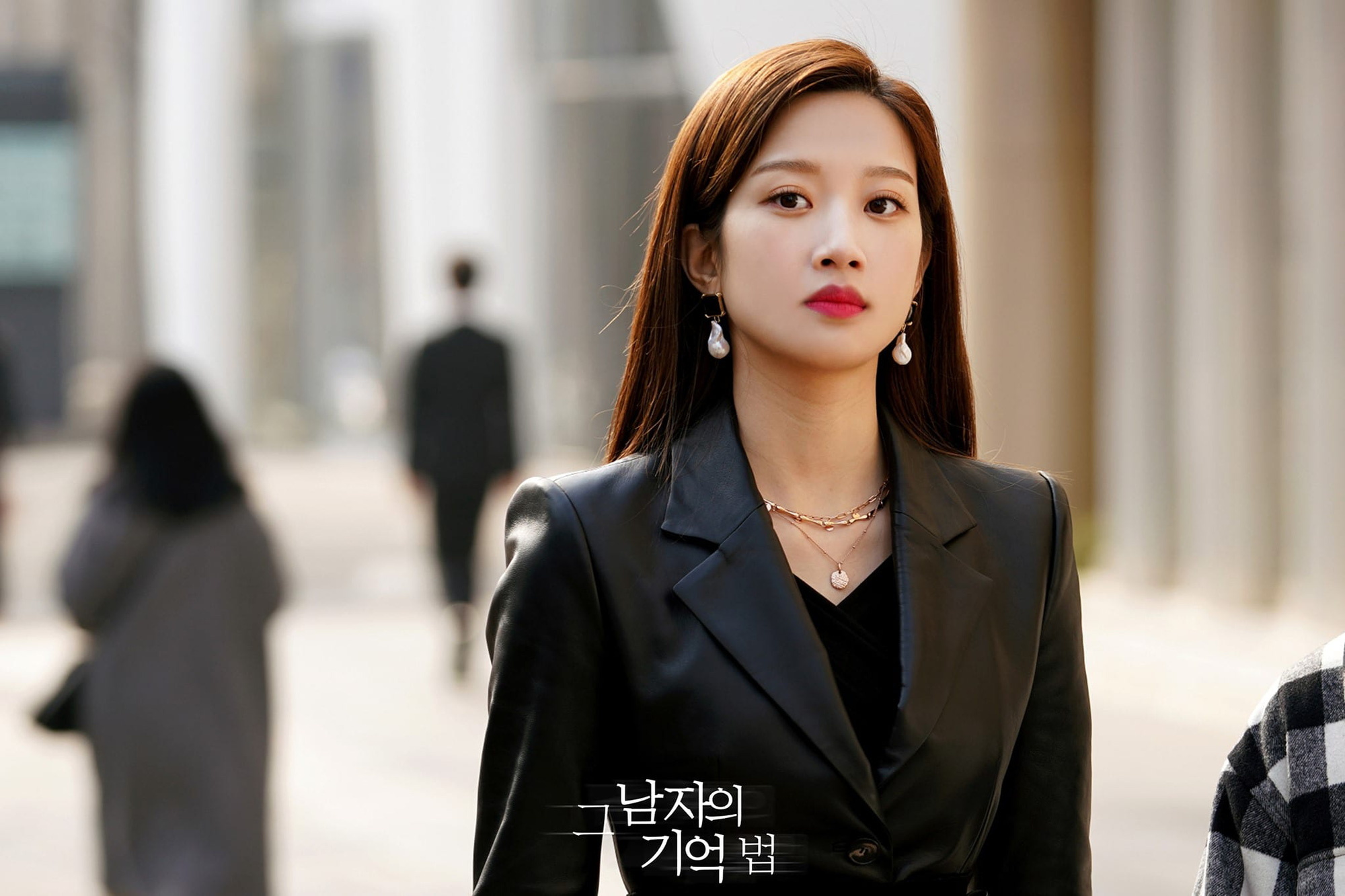 Cả showbiz phải chịu thua khi tiểu thư tài phiệt này lên đồ, siêu sang từ phim đến đời không cần phải diễn - Ảnh 10.