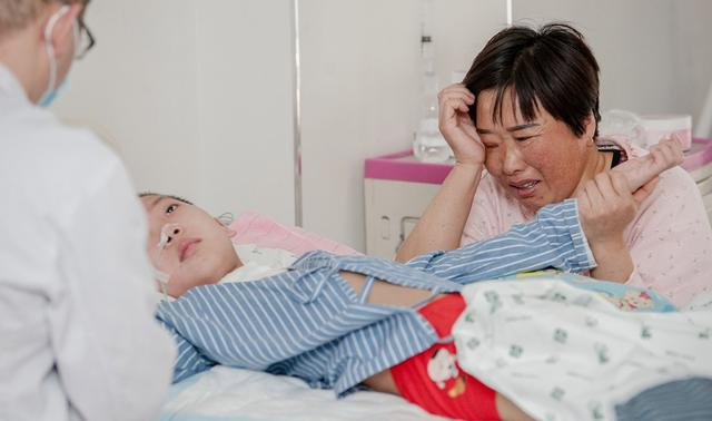 B&eacute; trai 9 tuổi đ&atilde; bị xơ gan, b&aacute;c sĩ khuyến c&aacute;o thay đổi 1 điều trong ăn uống nhưng cha mẹ  bỏ qua khiến bệnh c&agrave;ng nặng- Ảnh 4.