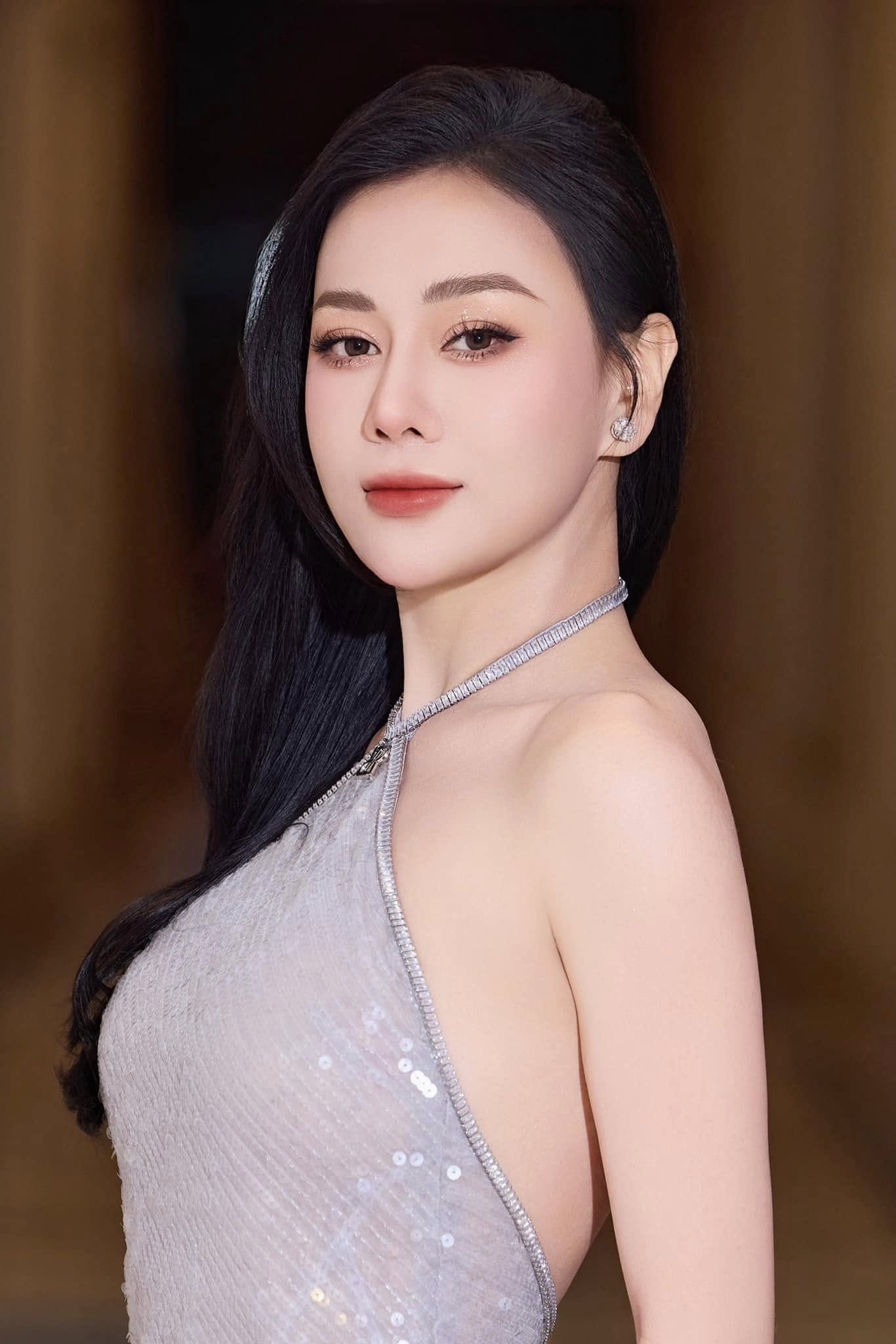 dien-vien-phuong-oanh-shark-binh-9-1751877421864154632405.jpg