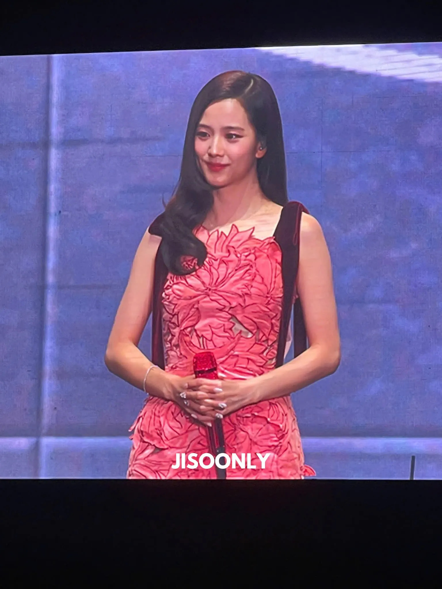 Jisoo cứ ngưng làm điều này là visual sẽ không có đối thủ- Ảnh 6. Jisoo cứ ngưng làm điều này là visual sẽ không có đối thủ- Ảnh 6.
