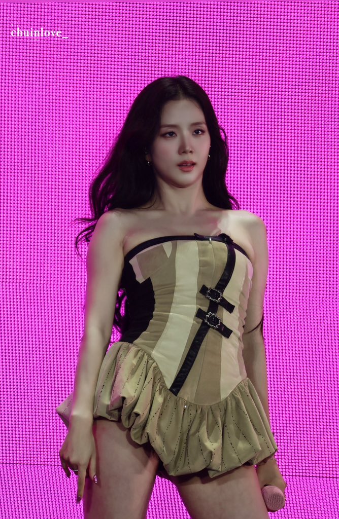 Jisoo cứ ngưng làm điều này là visual sẽ không có đối thủ- Ảnh 5. Jisoo cứ ngưng làm điều này là visual sẽ không có đối thủ- Ảnh 5.