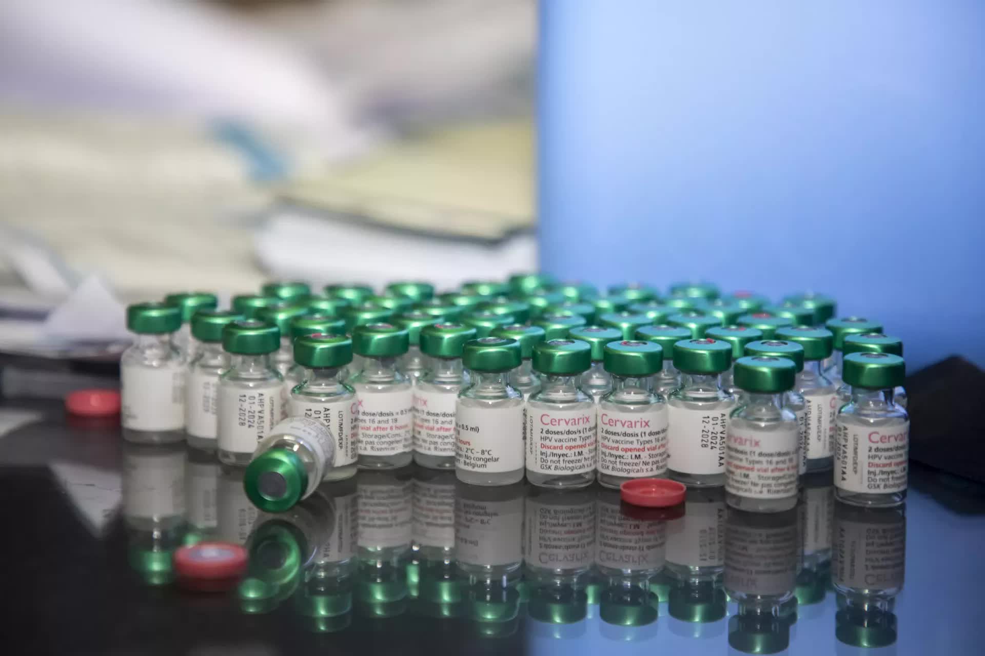 Mụn cóc sinh dục là gì, tiêm vắc xin HPV loại nào mới phòng chống được? - Ảnh 3. Mụn cóc sinh dục là gì, tiêm vắc xin HPV loại nào mới phòng chống được? - Ảnh 3.