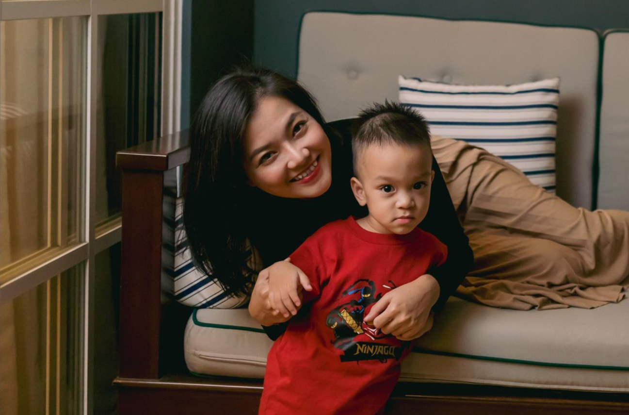 Mắt Ngọc hội ngộ sau 25 năm: Những cô gái thanh xuân nay đã là mẹ, có thêm thành viên nhí cực đáng yêu- Ảnh 3. Mắt Ngọc hội ngộ sau 25 năm: Những cô gái thanh xuân nay đã là mẹ, có thêm thành viên nhí cực đáng yêu- Ảnh 3.
