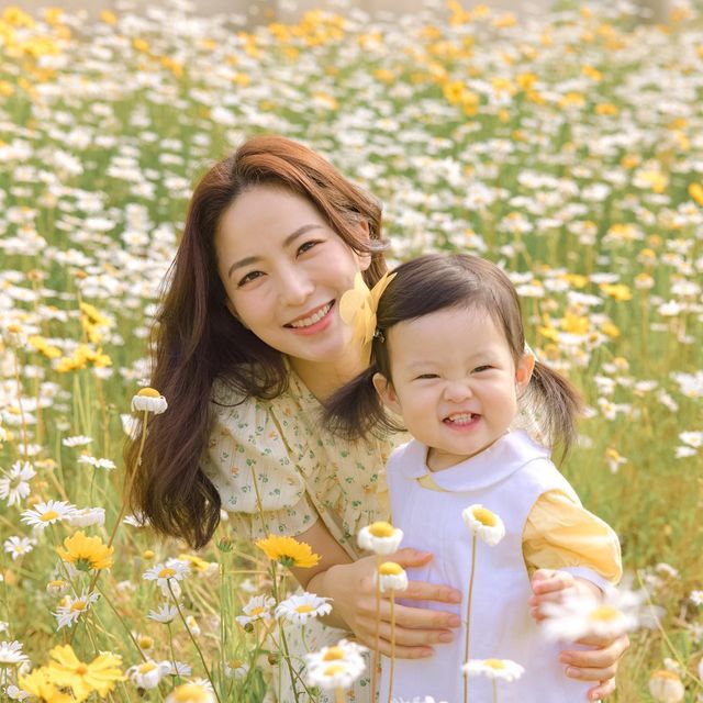 Bản thân là 1 người EQ thấp, dễ nổi nóng, cáu gắt... làm sao để mẹ vẫn có thể tạo cho con 1 nền móng phát triển EQ tốt nhất- Ảnh 3. Bản thân là 1 người EQ thấp, dễ nổi nóng, cáu gắt... làm sao để mẹ vẫn có thể tạo cho con 1 nền móng phát triển EQ tốt nhất- Ảnh 3.