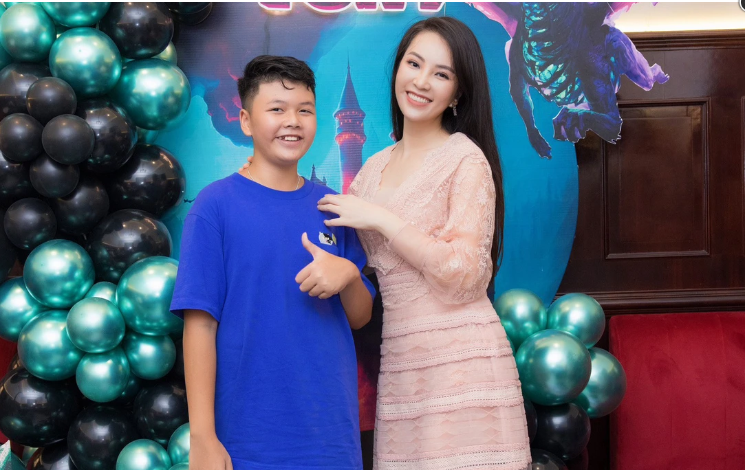 Mai Ngọc hẹn hò team mẹ bỉm sữa: Toàn nhan sắc đỉnh chóp, lên chức rồi mà vẫn sang - xịn - đẹp- Ảnh 2. Mai Ngọc hẹn hò team mẹ bỉm sữa: Toàn nhan sắc đỉnh chóp, lên chức rồi mà vẫn sang - xịn - đẹp- Ảnh 2.