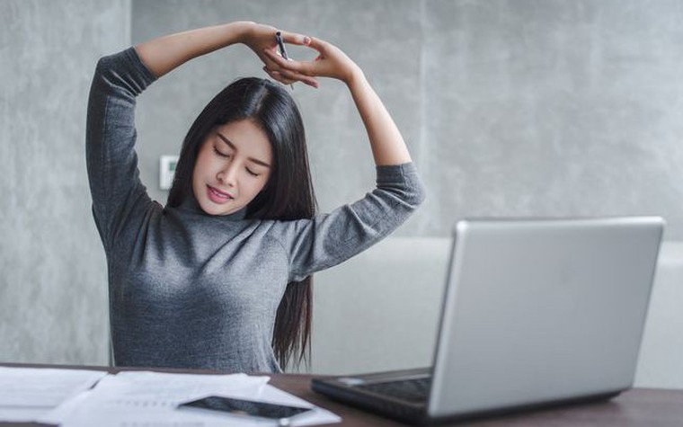 Ngồi, đứng và nằm: Tư thế nào &quot;âm thầm&quot; hủy hoại cơ thể bạn nhiều nhất?