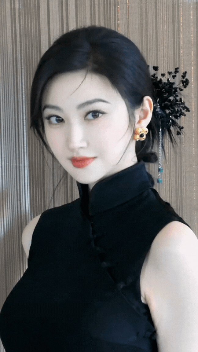 banh-bong-lan-sum-ky-6-1751481441385306290403-1751481650185-1751481650836124365444-1751981294066-1751981294218747027876.gif