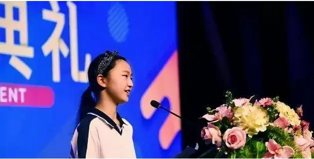 Nữ sinh thi đại học đạt điểm tuyệt đối 3 môn nhưng từ chối trường top 1 chỉ với 5 từ khiến ai nghe cũng phải "tròn mắt" - Ảnh 1. Nữ sinh thi đại học đạt điểm tuyệt đối 3 môn nhưng từ chối trường top 1 chỉ với 5 từ khiến ai nghe cũng phải "tròn mắt" - Ảnh 1.