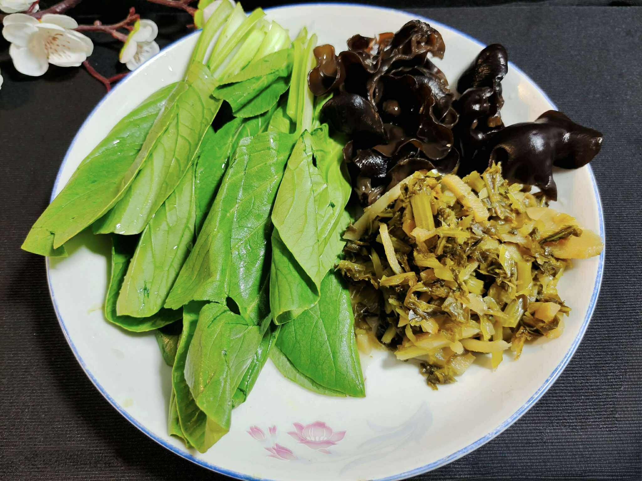 Bữa cơm mùa hè hãy nấu món canh này: Nguyên liệu rẻ, ăn tươi ngon, nước dùng vị chua thanh mát cực đưa vị - Ảnh 3. Bữa cơm mùa hè hãy nấu món canh này: Nguyên liệu rẻ, ăn tươi ngon, nước dùng vị chua thanh mát cực đưa vị - Ảnh 3.