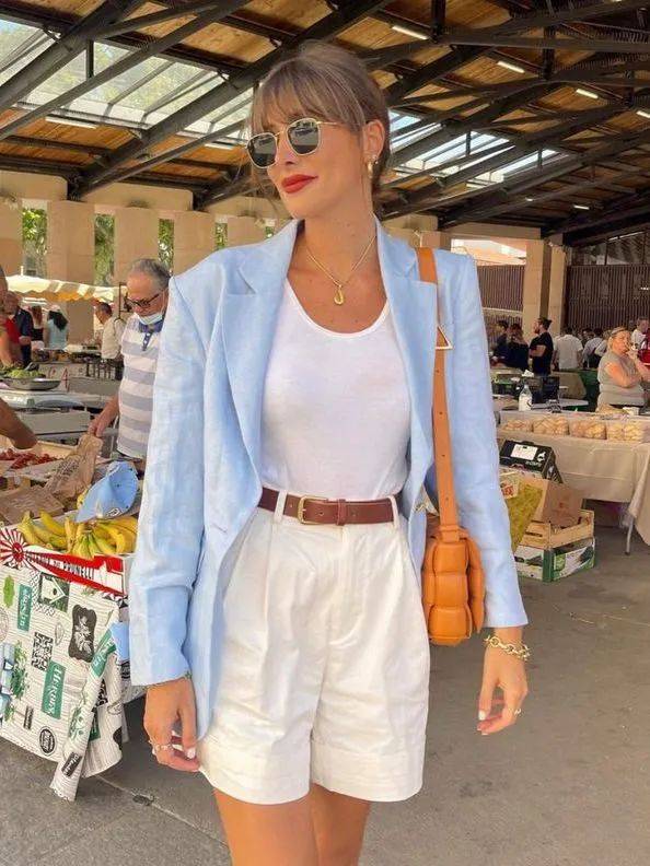 Dạo này Cao Viên Viên, Chu Châu, Dương Mịch cứ mặc gam màu này là lên hot search: Vừa mát mắt vừa sang trọng!- Ảnh 27. Dạo này Cao Viên Viên, Chu Châu, Dương Mịch cứ mặc gam màu này là lên hot search: Vừa mát mắt vừa sang trọng!- Ảnh 27.