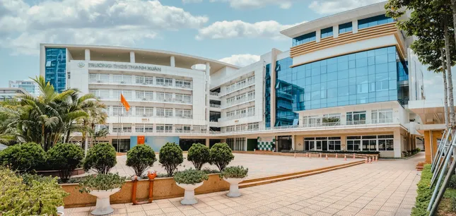 Nhiều trường chất lượng cao ở Hà Nội bị 'bóc mẽ': Vượt sĩ số, giảm sức hút học sinh - Ảnh 1. Nhiều trường chất lượng cao ở Hà Nội bị 'bóc mẽ': Vượt sĩ số, giảm sức hút học sinh - Ảnh 1.