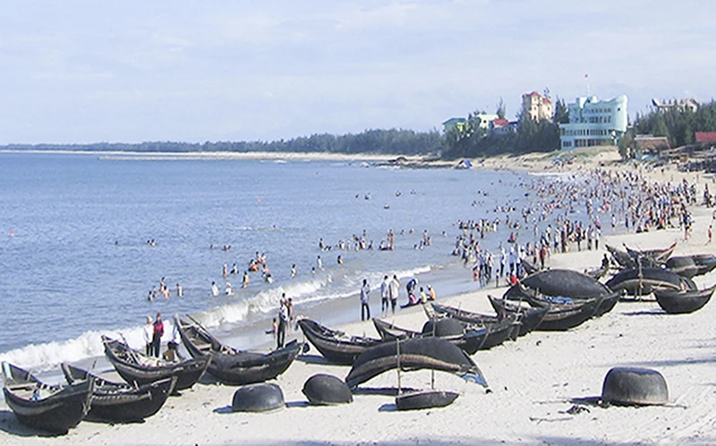 Bãi biển được mệnh danh là "nữ hoàng của các bãi tắm", thuộc miền Trung nhưng ít du khách biết tới - Ảnh 6. Bãi biển được mệnh danh là "nữ hoàng của các bãi tắm", thuộc miền Trung nhưng ít du khách biết tới - Ảnh 6.