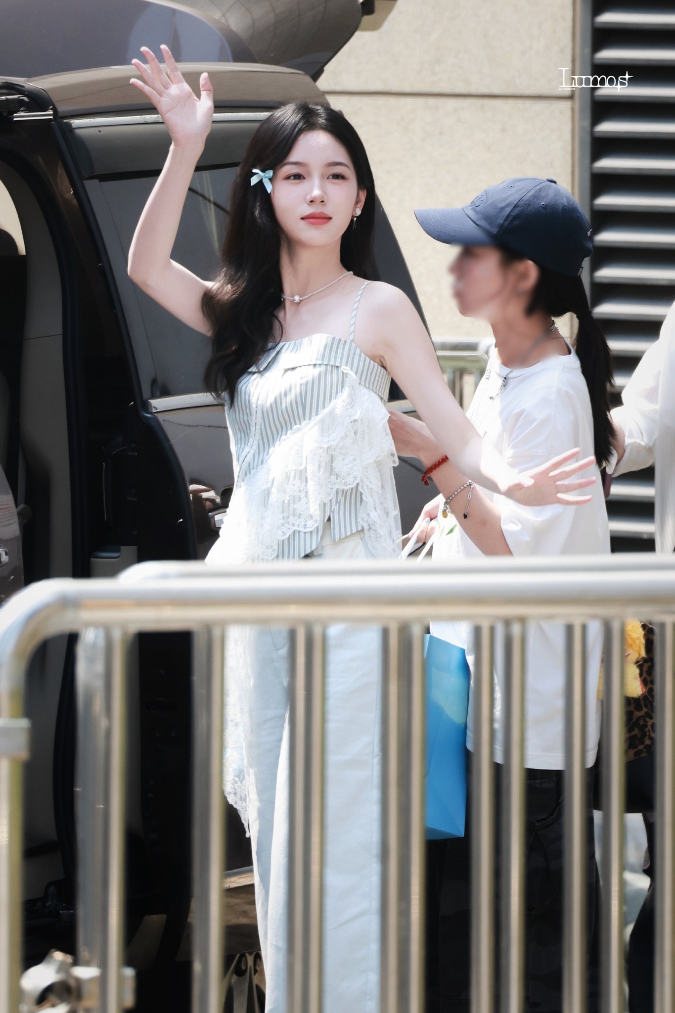 Mỹ nhân đẹp chấn động thế gian đi show thôi sao hot dữ vậy: Visual ngọt hơn chữ ngọt, xem khéo lại nghiện - Ảnh 9. Mỹ nhân đẹp chấn động thế gian đi show thôi sao hot dữ vậy: Visual ngọt hơn chữ ngọt, xem khéo lại nghiện - Ảnh 9.