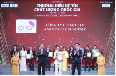 ANA Beauty Academy - Cơ sở đào tạo nghề làm đẹp hàng đầu dành cho các bạn trẻ - Ảnh 2. ANA Beauty Academy - Cơ sở đào tạo nghề làm đẹp hàng đầu dành cho các bạn trẻ - Ảnh 2.