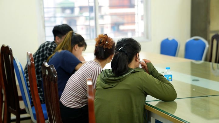 Thủ đoạn mua lợn bệnh, lợn chết giá rẻ, bán vào chợ đầu mối, quán cơm bình dân - Ảnh 1. Thủ đoạn mua lợn bệnh, lợn chết giá rẻ, bán vào chợ đầu mối, quán cơm bình dân - Ảnh 1.