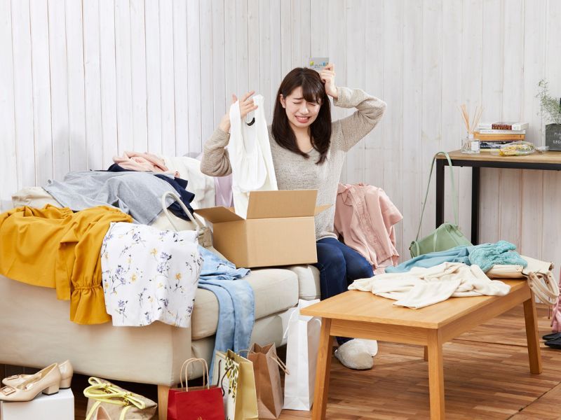 Tủ đồ tối giản bắt đầu từ đây: 5 món quần áo càng giữ càng phí tiền và diện tích - Ảnh 1. Tủ đồ tối giản bắt đầu từ đây: 5 món quần áo càng giữ càng phí tiền và diện tích - Ảnh 1.