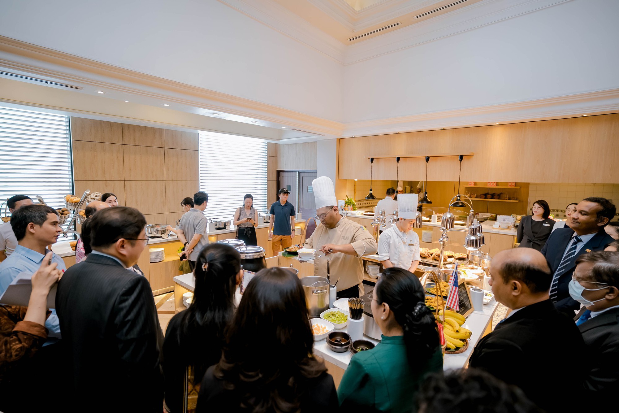 Khai mạc “Selera Malaysia”: Hành trình khám phá ẩm thực Mã Lai chuẩn vị tại Sheraton Hanoi Hotel- Ảnh 5. Khai mạc “Selera Malaysia”: Hành trình khám phá ẩm thực Mã Lai chuẩn vị tại Sheraton Hanoi Hotel- Ảnh 5.