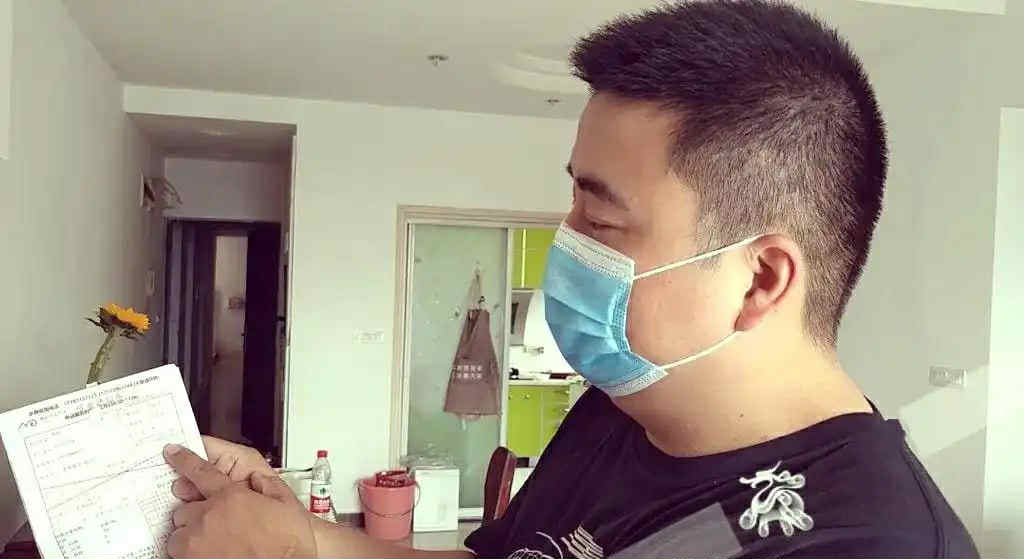 Nhà không ai ở suốt hơn 1 năm vẫn nhận hoá đơn nước hơn 4,2 triệu đồng, gia chủ yêu cầu kiểm tra đồng hồ nước thì được thông báo: &quot;Đang hoạt động bình thường&quot; - Ảnh 1.
