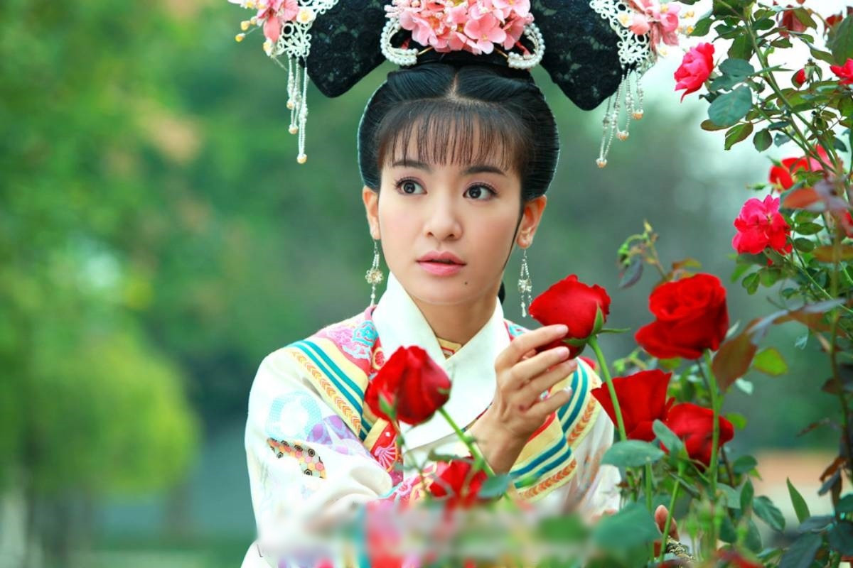 "Tiểu Yến Tử bị ghét nhất" mất 14 năm để "lên đời", càng có tuổi càng đẹp càng sang- Ảnh 1. "Tiểu Yến Tử bị ghét nhất" mất 14 năm để "lên đời", càng có tuổi càng đẹp càng sang- Ảnh 1.