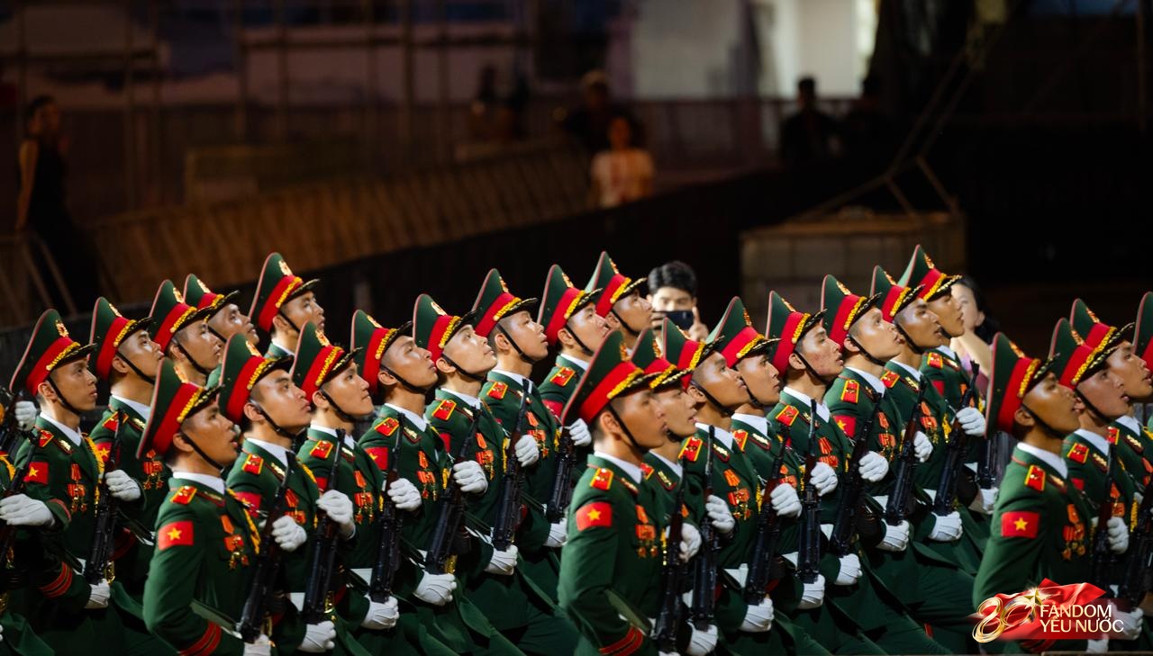 Hé lộ những khoảnh khắc 68 quân nhân tập luyện, sẵn sàng tái hiện hình ảnh duyệt binh trên Quảng trường Đỏ - Ảnh 4.