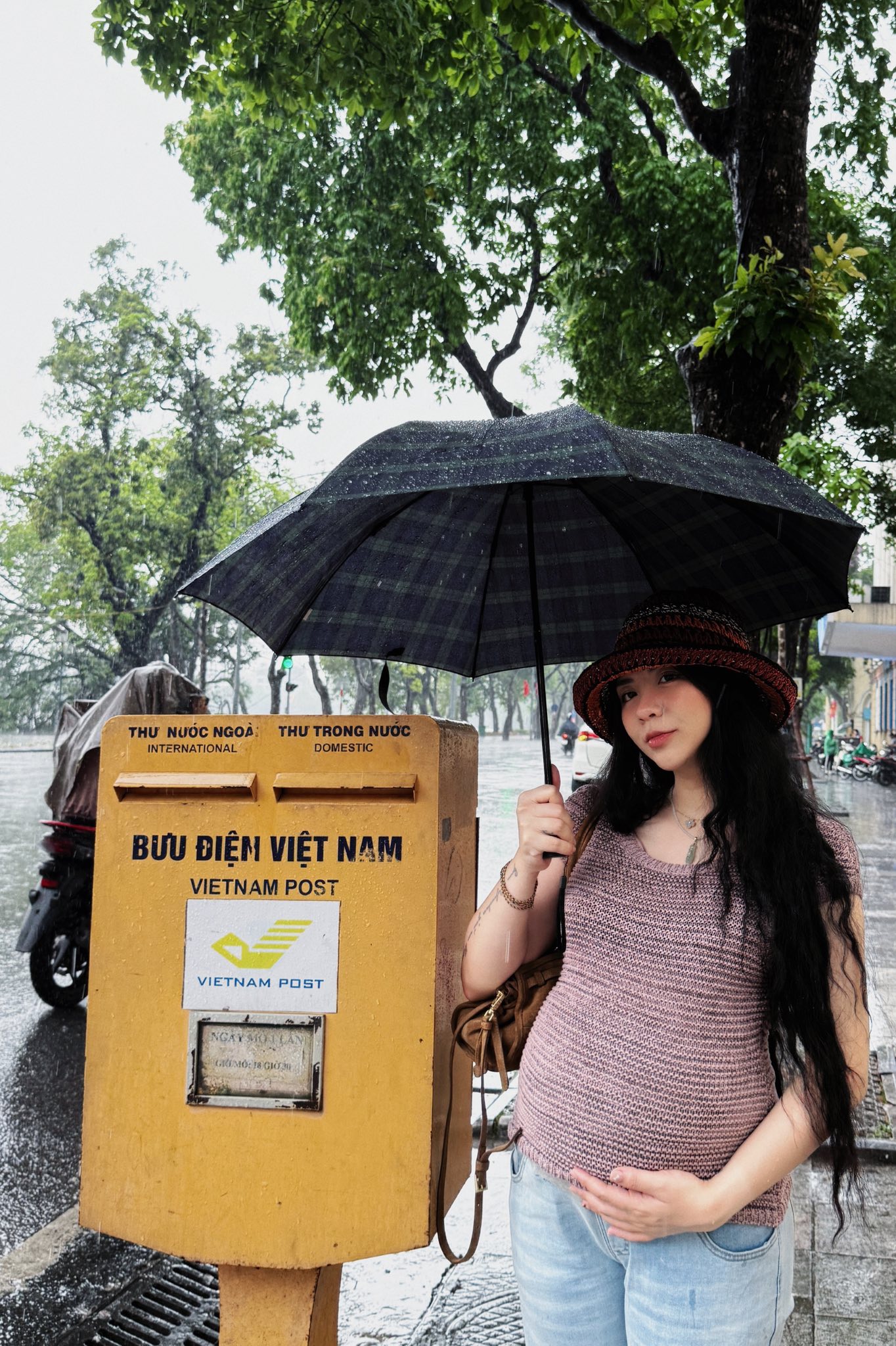 Nằm ổ chờ sinh, mẹ bầu Đặng Tiểu Tô Sa cũng 